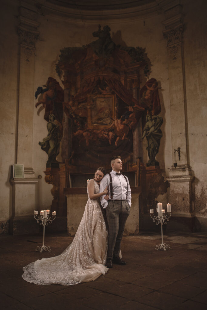 Sesja ślubna w zamku Sarny